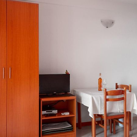 Apartments Promenada - Beachfront Tučepi 部屋 写真
