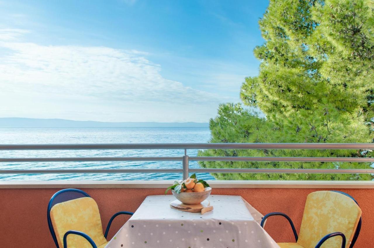 Apartments Promenada - Beachfront Tučepi エクステリア 写真