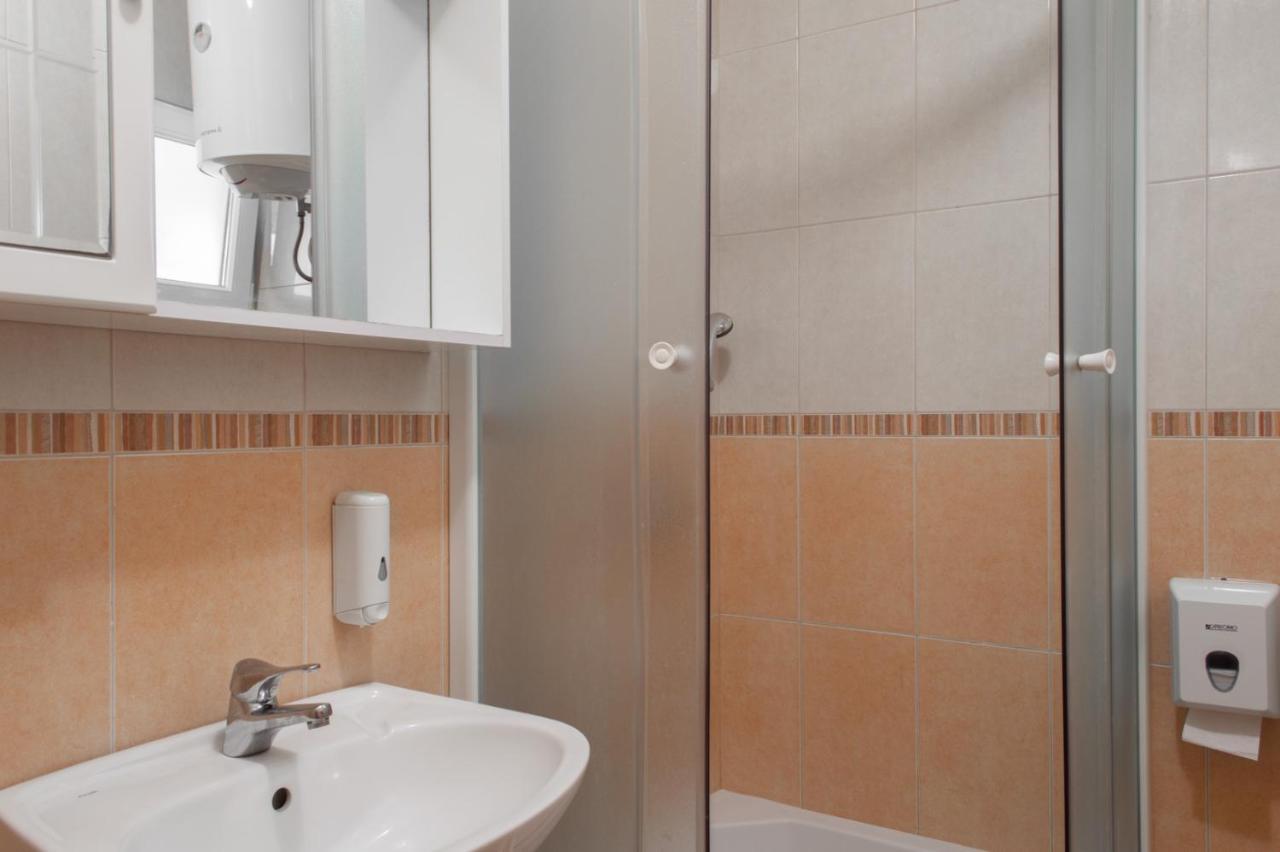Apartments Promenada - Beachfront Tučepi エクステリア 写真