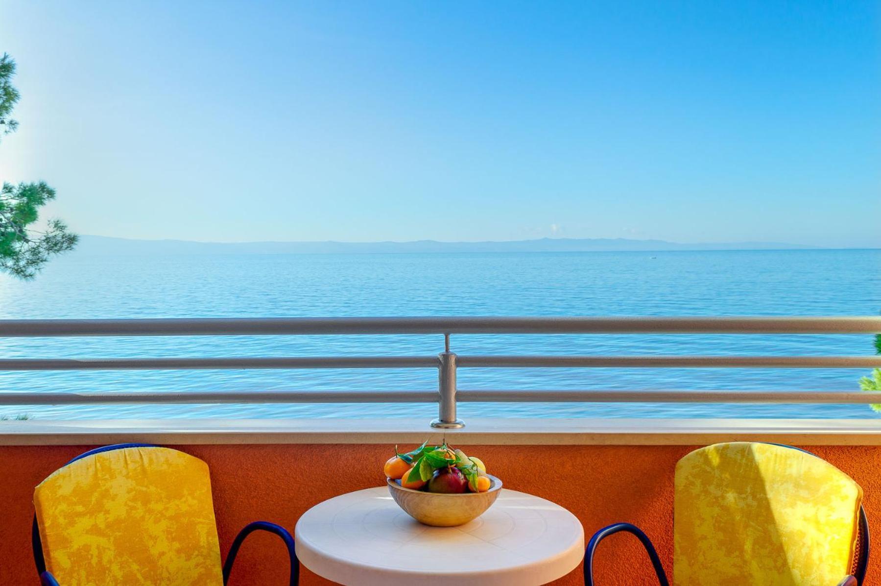 Apartments Promenada - Beachfront Tučepi 部屋 写真