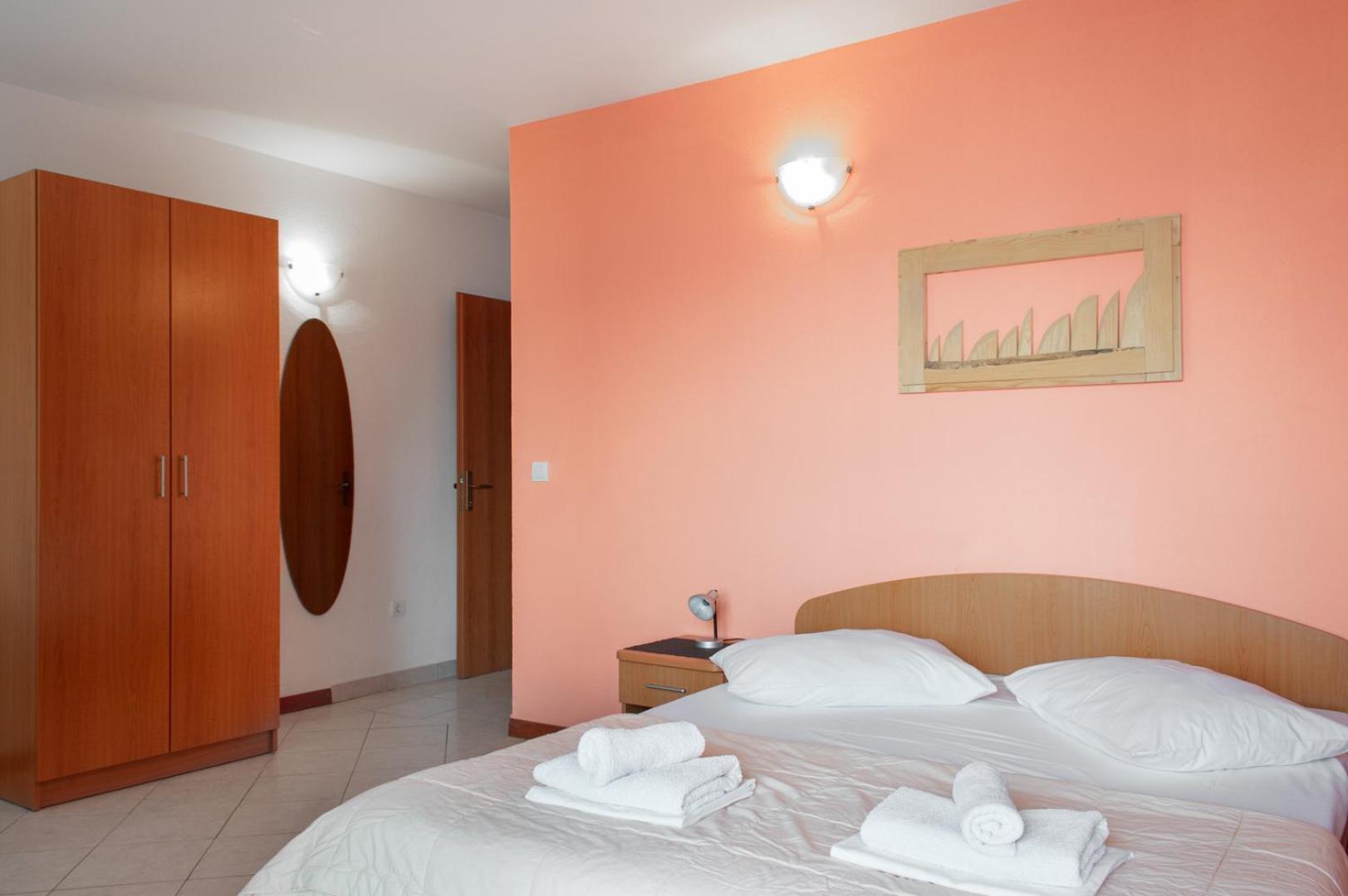 Apartments Promenada - Beachfront Tučepi 部屋 写真